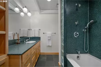 265 NW Royal Blvd, Portland, OR 97210 - Photo 39