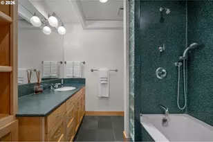 265 NW Royal Blvd, Portland, OR 97210 - Photo 39