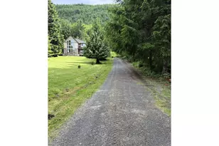 18525 NE Buncombe Hollow Rd, Woodland, WA 98674 - Photo 3