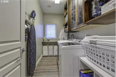 2084 SE 48th Ave, Hillsboro, OR 97123 - Photo 7