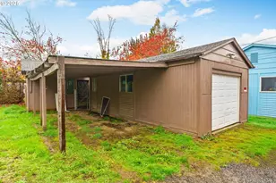 5736 A St, Springfield, OR 97478 - Photo 3