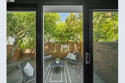2017 NW Irving St, Portland, OR 97209 - Photo 21