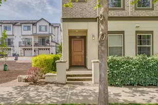 11617 SW Collina Ln, Wilsonville, OR 97070 - Photo 1
