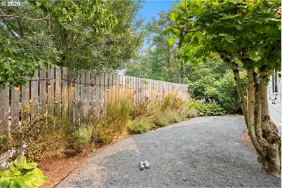 10879 NW Supreme Ct, Portland, OR 97229 - Photo 31