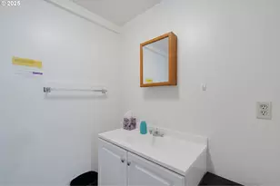 229 S Pacific St, Rockaway Beach, OR 97136 - Photo 33