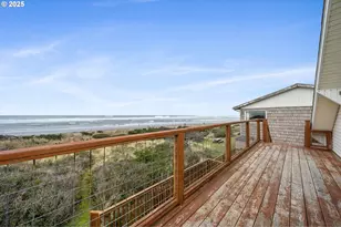 229 S Pacific St, Rockaway Beach, OR 97136 - Photo 15