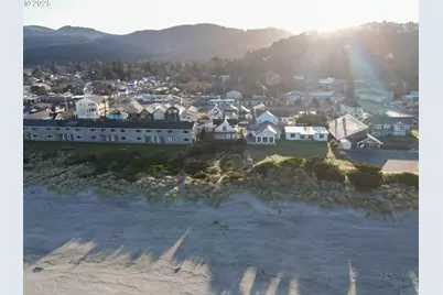 229 S Pacific St, Rockaway Beach, OR 97136 - Photo 5