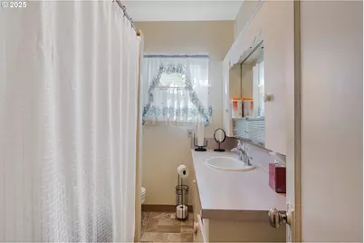 229 S Pacific St, Rockaway Beach, OR 97136 - Photo 25