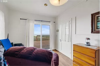 229 S Pacific St, Rockaway Beach, OR 97136 - Photo 29