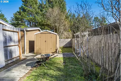 1030 June Ave, Bandon, OR 97411 - Photo 29