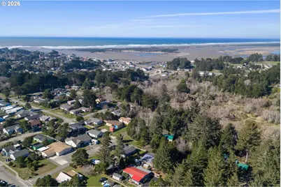 1030 June Ave, Bandon, OR 97411 - Photo 35