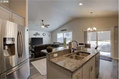 623 SE Garden Way Dr, Winston, OR 97496 - Photo 15