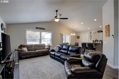 623 SE Garden Way Dr, Winston, OR 97496 - Photo 7