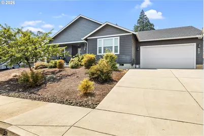 623 SE Garden Way Dr, Winston, OR 97496 - Photo 1