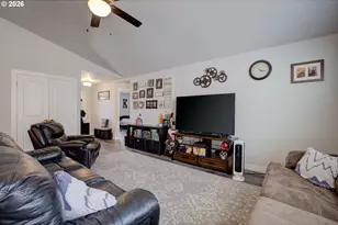 623 SE Garden Way Dr, Winston, OR 97496 - Photo 9