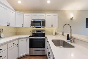 39006 Haskins St, Sandy, OR 97055 - Photo 13