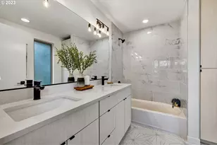 7558 N Berkeley Ave, Portland, OR 97203 - Photo 9