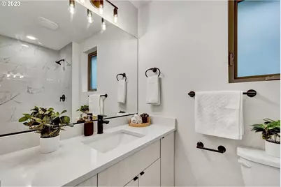 7558 N Berkeley Ave, Portland, OR 97203 - Photo 17