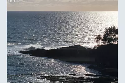 315 NE Vista Terrace Ave, Depoe Bay, OR 97341 - Photo 3