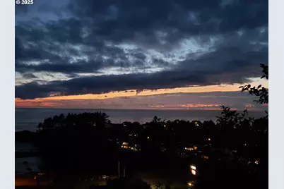 315 NE Vista Terrace Ave, Depoe Bay, OR 97341 - Photo 25