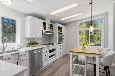 17717 Highway 58, Crescent Lake, OR 97733 - Photo 7