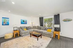 2265 24th St, Florence, OR 97439 - Photo 9