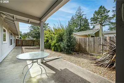 2265 24th St, Florence, OR 97439 - Photo 29