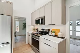 16428 NE San Rafael Dr, Portland, OR 97230 - Photo 11