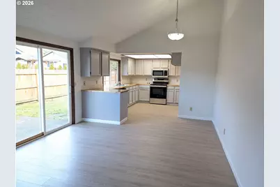 2008 NE 155th St, Vancouver, WA 98686 - Photo 3