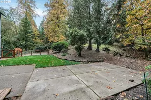 6817 SE 144th Ave, Portland, OR 97236 - Photo 37