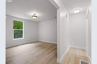 234 NE Cleveland Ave, Gresham, OR 97030 - Photo 15