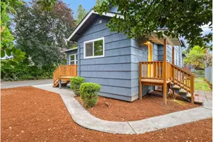 234 NE Cleveland Ave, Gresham, OR 97030 - Photo 3