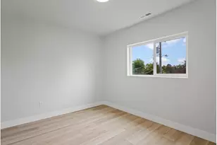 234 NE Cleveland Ave, Gresham, OR 97030 - Photo 29