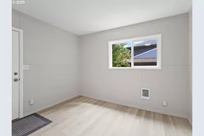 234 NE Cleveland Ave, Gresham, OR 97030 - Photo 7