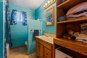 4969 Golding St, Roseburg, OR 97471 - Photo 25