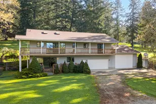 924 Lou Gray Dr, Myrtle Creek, OR 97457 - Photo 1