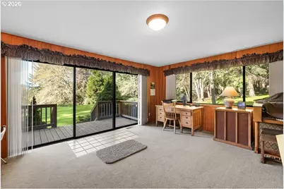 924 Lou Gray Dr, Myrtle Creek, OR 97457 - Photo 9