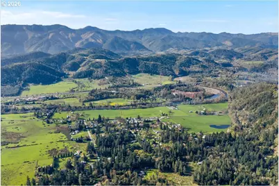 924 Lou Gray Dr, Myrtle Creek, OR 97457 - Photo 41