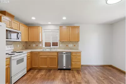 9001 NE 72nd St, Vancouver, WA 98662 - Photo 15
