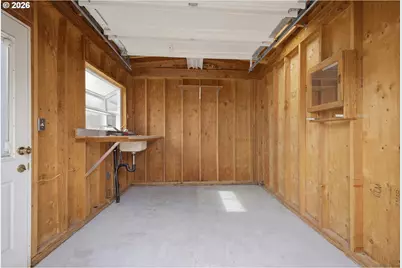 15565 SW Bristol Ln, Beaverton, OR 97007 - Photo 37