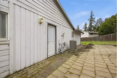 15565 SW Bristol Ln, Beaverton, OR 97007 - Photo 35