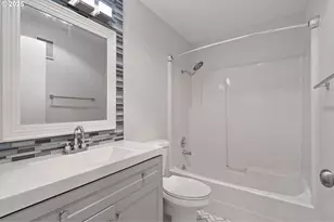 8720 SW Tualatin Rd, Tualatin, OR 97062 - Photo 9