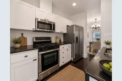 724 NW 118th Ave, Portland, OR 97229 - Photo 17