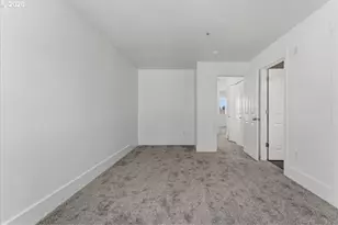 724 NW 118th Ave, Portland, OR 97229 - Photo 31