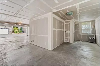 724 NW 118th Ave, Portland, OR 97229 - Photo 39