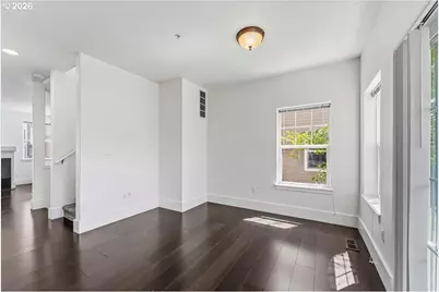 724 NW 118th Ave, Portland, OR 97229 - Photo 13