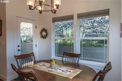 625 NE Cummins St, Roseburg, OR 97470 - Photo 21