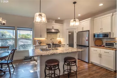 625 NE Cummins St, Roseburg, OR 97470 - Photo 13