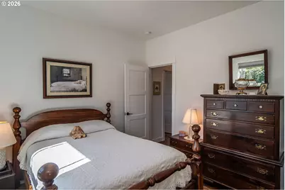 625 NE Cummins St, Roseburg, OR 97470 - Photo 39