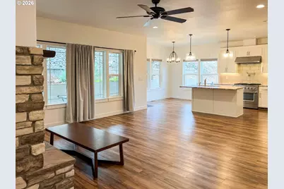 625 NE Cummins St, Roseburg, OR 97470 - Photo 9